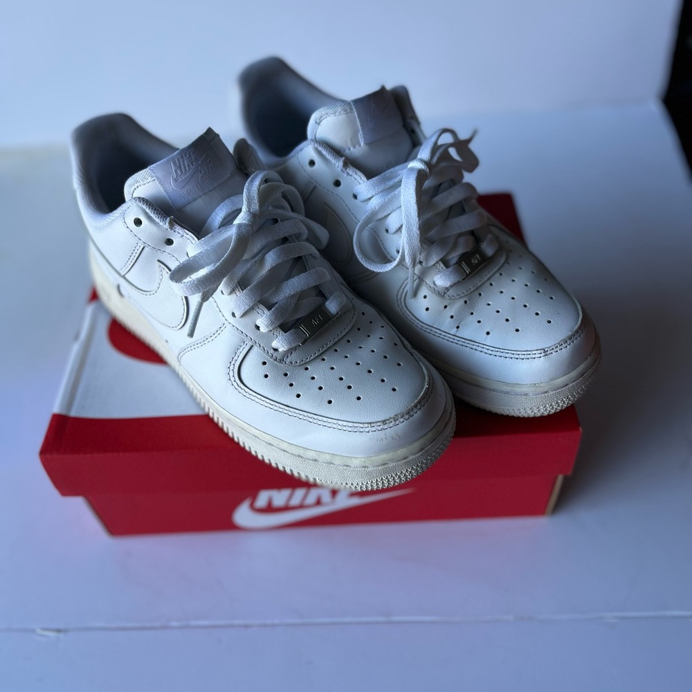 NIKE Air Force 1